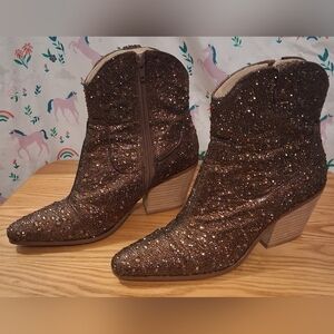EUC Betsey Johnson Emory Diva Boho Bling Rhinestone Western Boots SZ 7.5